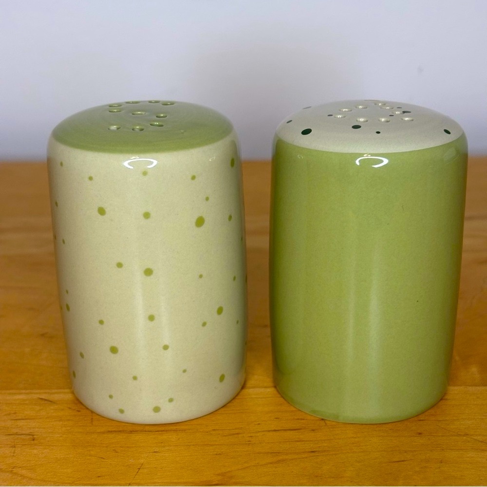 Darling Spring Ceramic Salt & Pepper Shakers Set